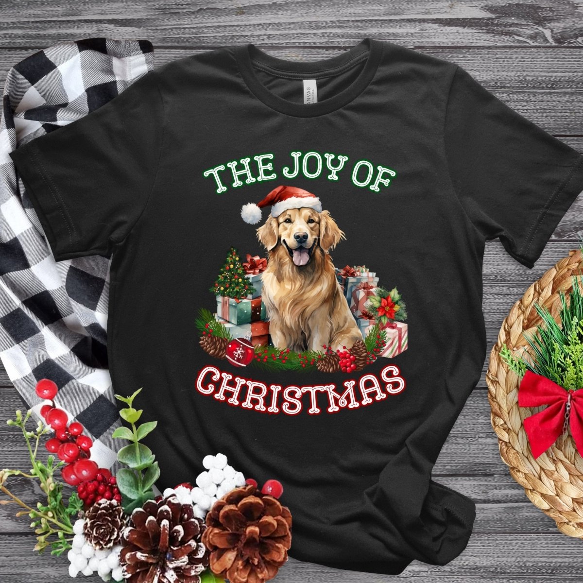 Christmas Golden Retriever T-Shirt - High Quality Festive Unisex T-Shirt, Gift for Retriever Owner, Gift for Doglovers, Cute Xmas Dog Tee - Everything Pixel